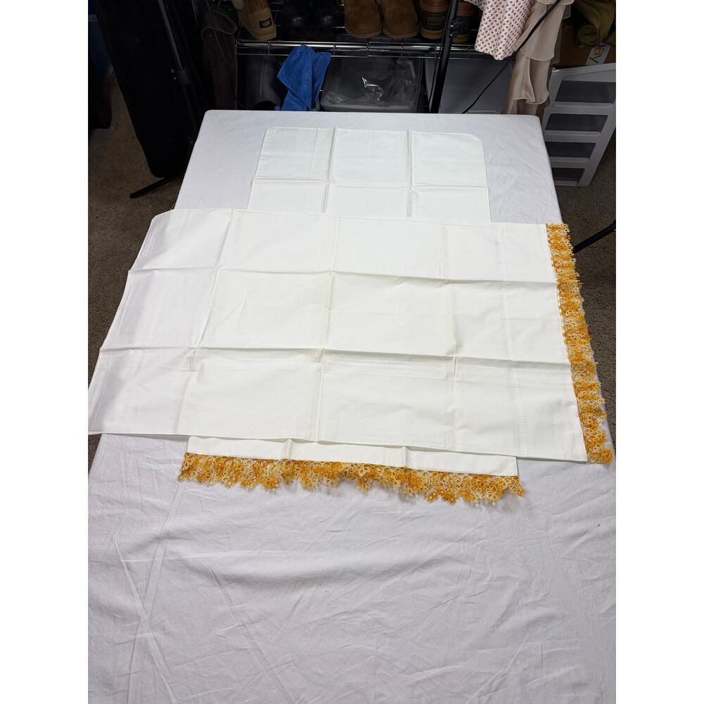VTG 2 orange ombre crochet decorative edge pillowcases. standard size - Picture 5 of 5